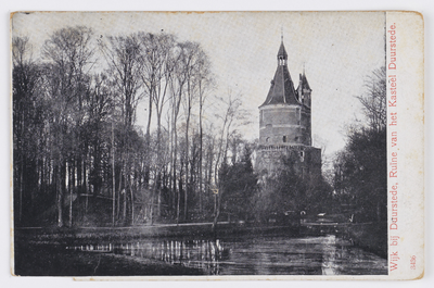 18315 Gezicht op de ruïne van het kasteel Duurstede te Wijk bij Duurstede.